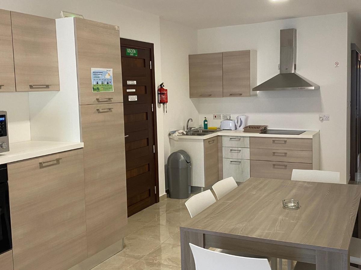 Sunrise Court Apartment Марсаскала Екстериор снимка